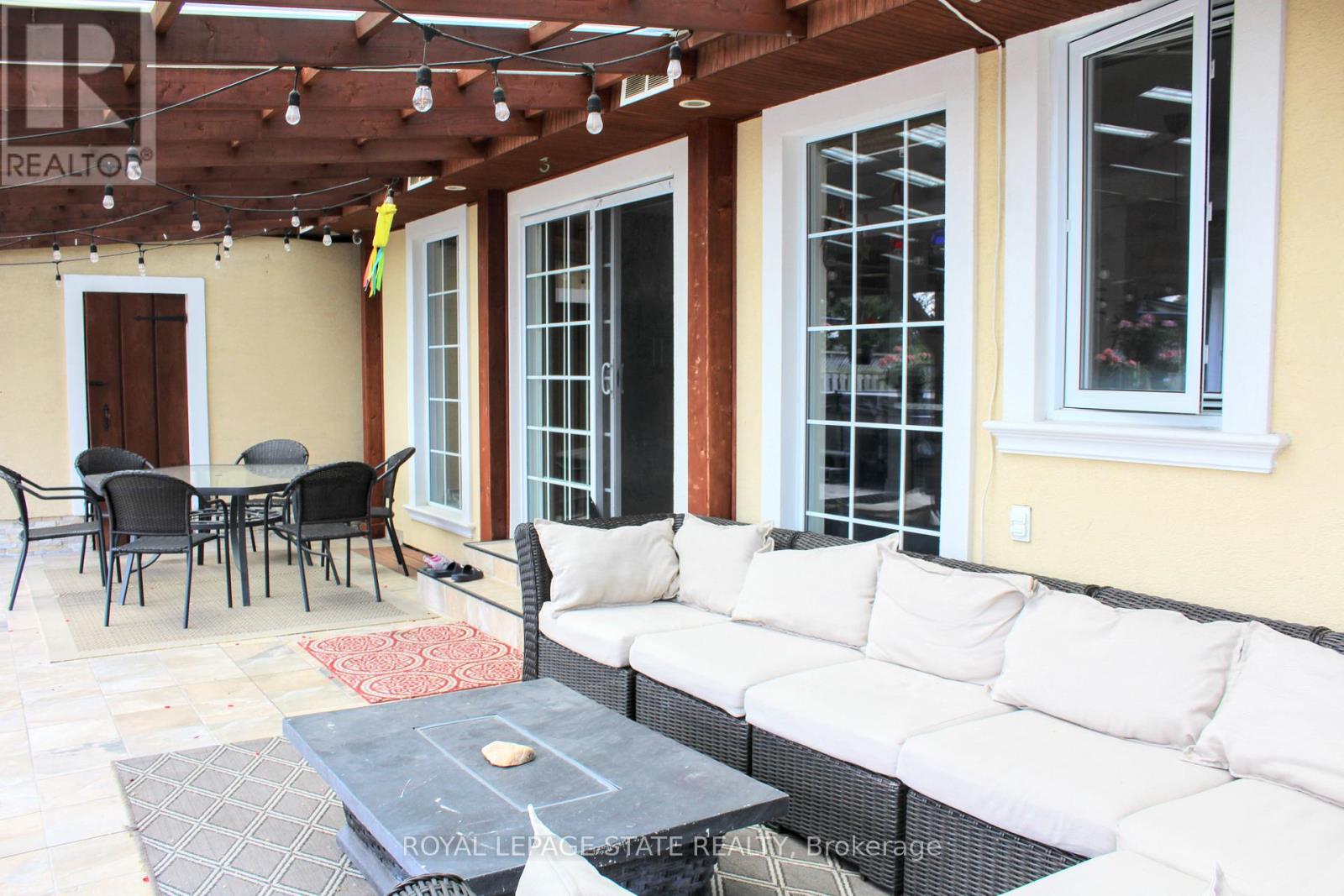 133 Chilton Drive, Hamilton (Stoney Creek), Ontario  L8J 1L8 - Photo 32 - X12385755
