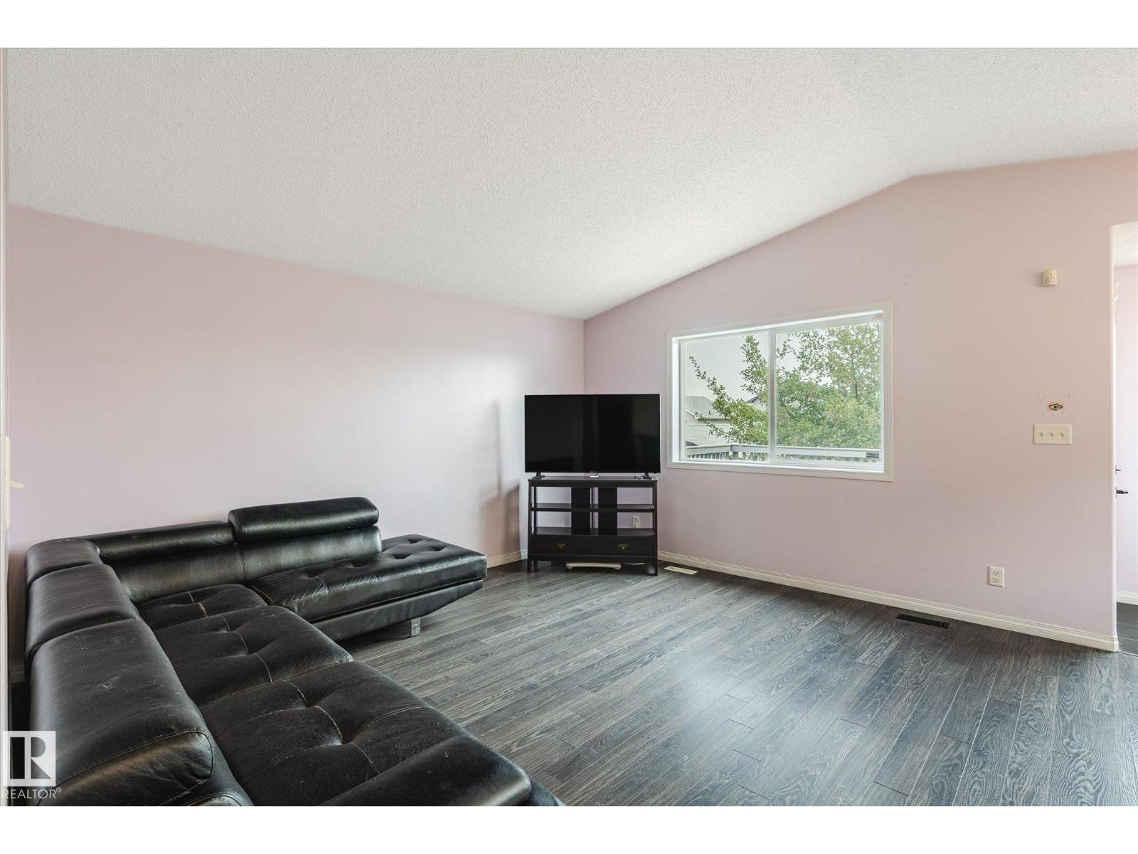 17707 90 St Nw, Edmonton, Alberta  T5Z 0A2 - Photo 4 - E4456498
