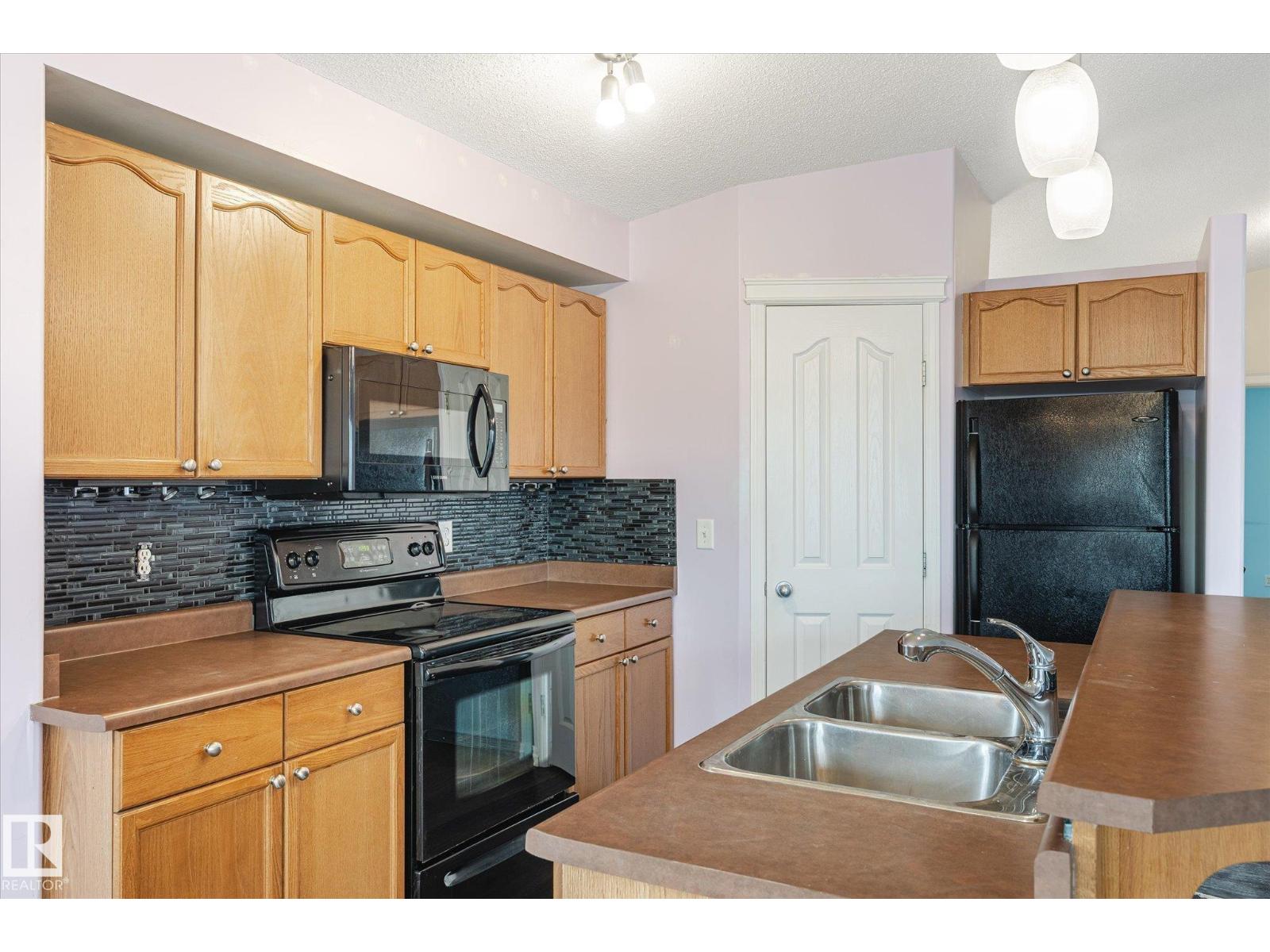 17707 90 St Nw, Edmonton, Alberta  T5Z 0A2 - Photo 6 - E4456498