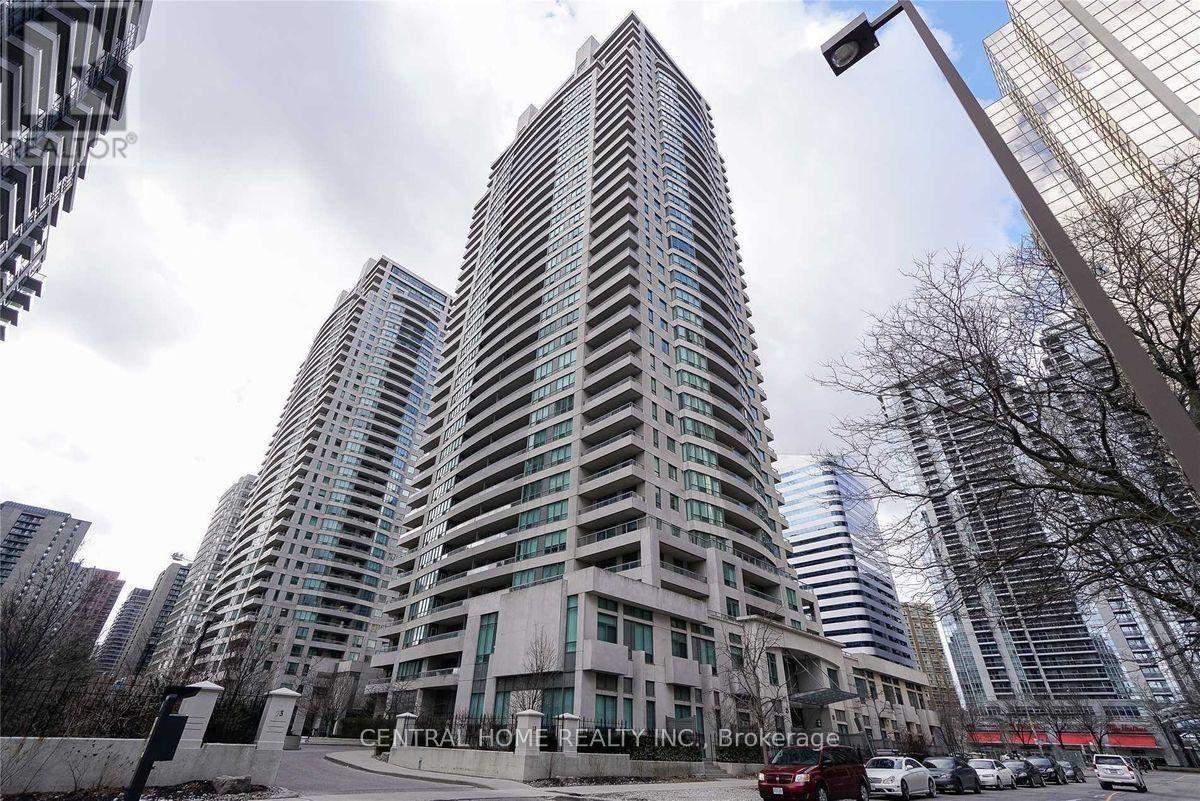 2002 - 23 HOLLYWOOD AVENUE, Toronto, Ontario