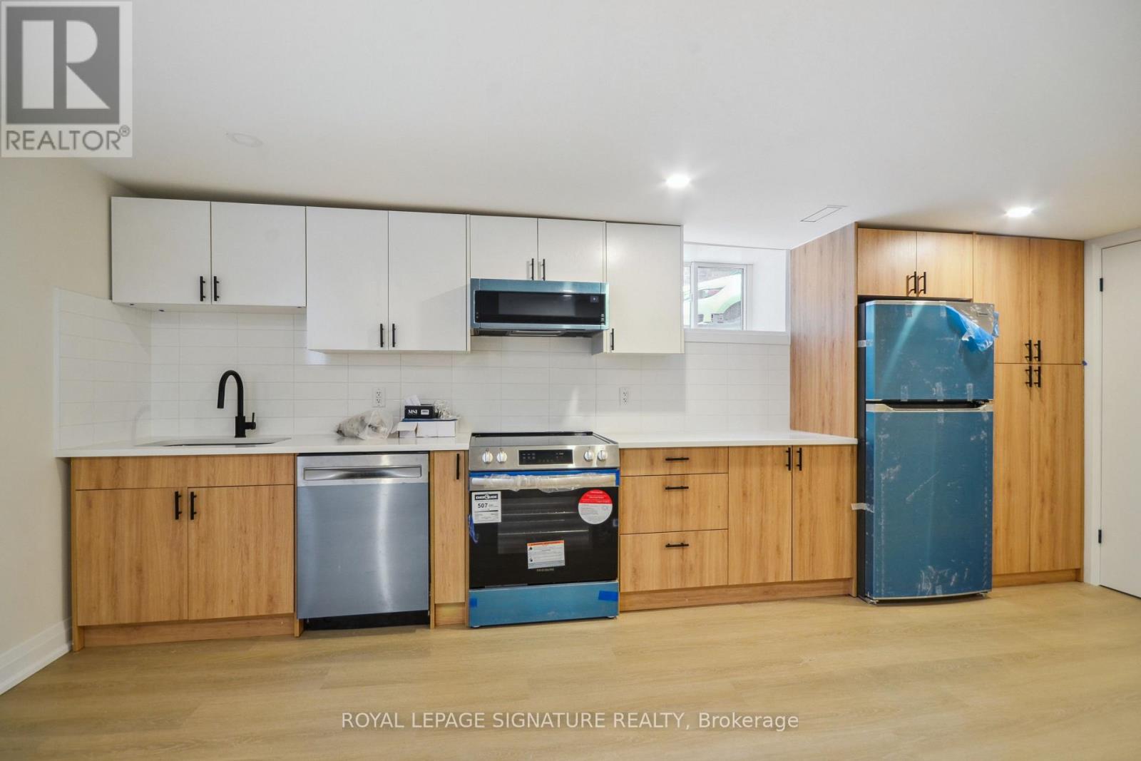 129 Kenilworth Avenue, Toronto, Ontario  M4L 3S7 - Photo 12 - E12385797