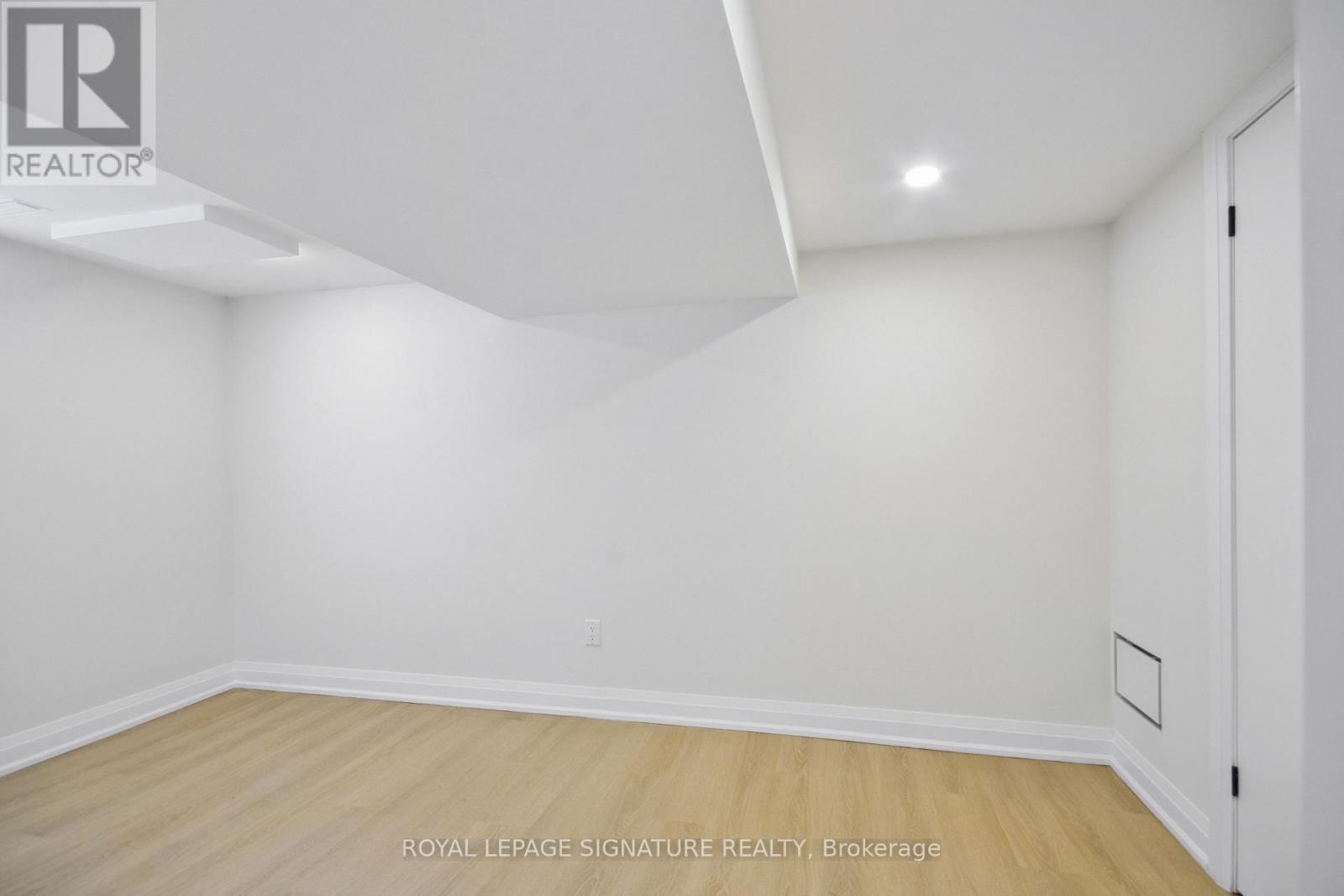 129 Kenilworth Avenue, Toronto, Ontario  M4L 3S7 - Photo 17 - E12385797