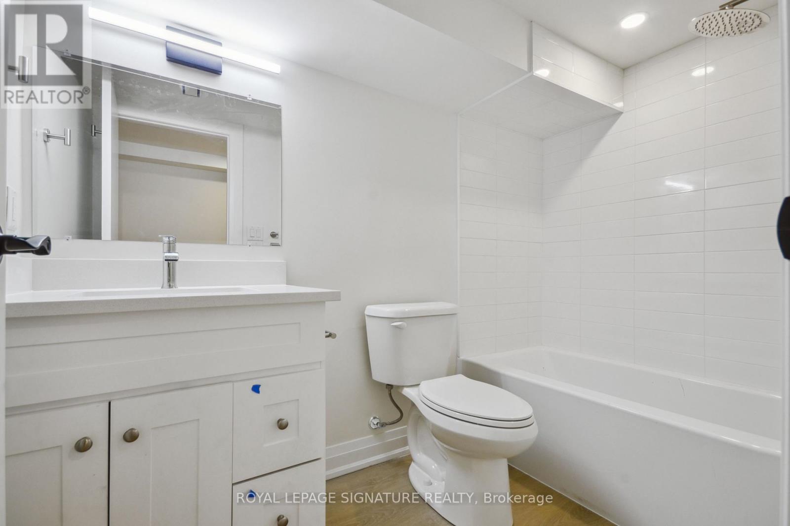129 Kenilworth Avenue, Toronto, Ontario  M4L 3S7 - Photo 27 - E12385797