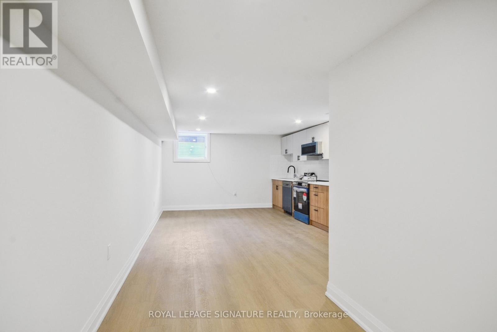 129 Kenilworth Avenue, Toronto, Ontario  M4L 3S7 - Photo 6 - E12385797