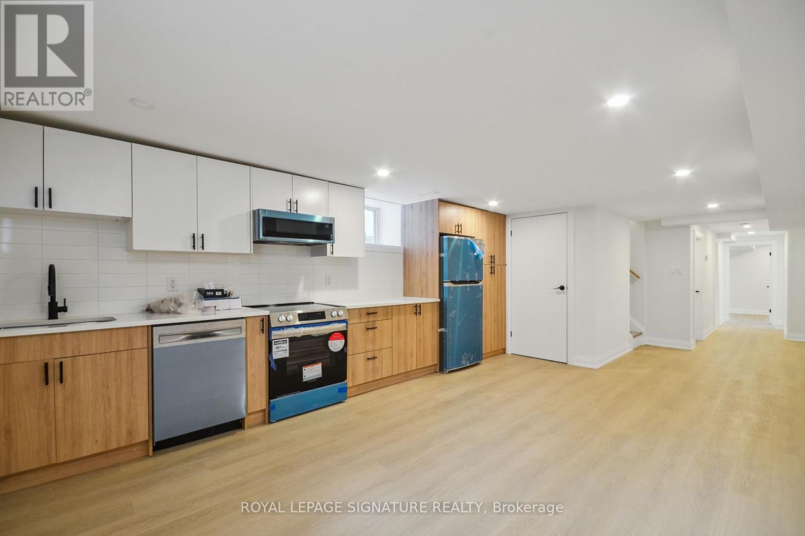 129 Kenilworth Avenue, Toronto, Ontario  M4L 3S7 - Photo 9 - E12385797