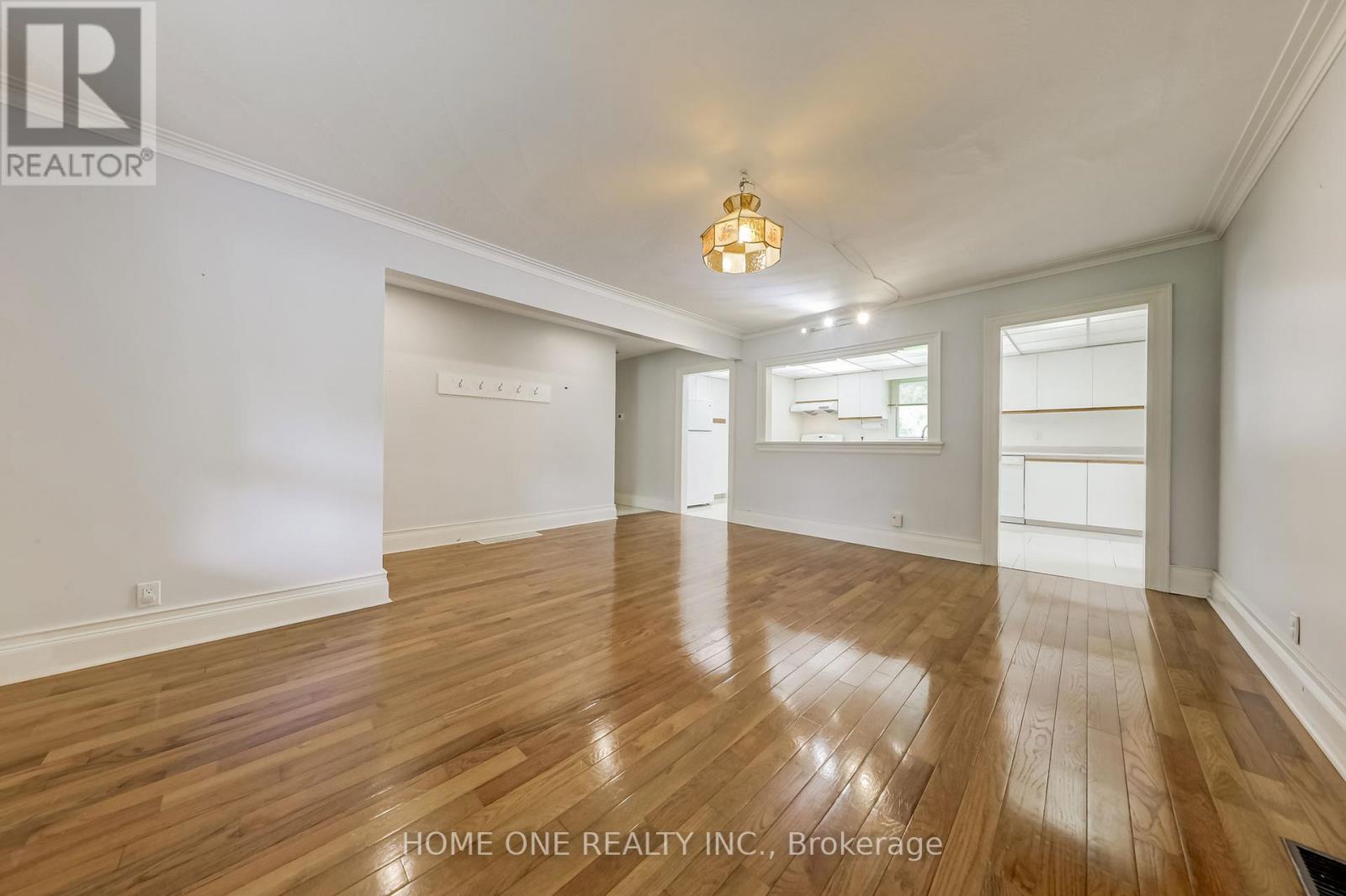 Main Fl - 56 Fergus Avenue, Richmond Hill, Ontario  L4E 3C1 - Photo 10 - N12385779