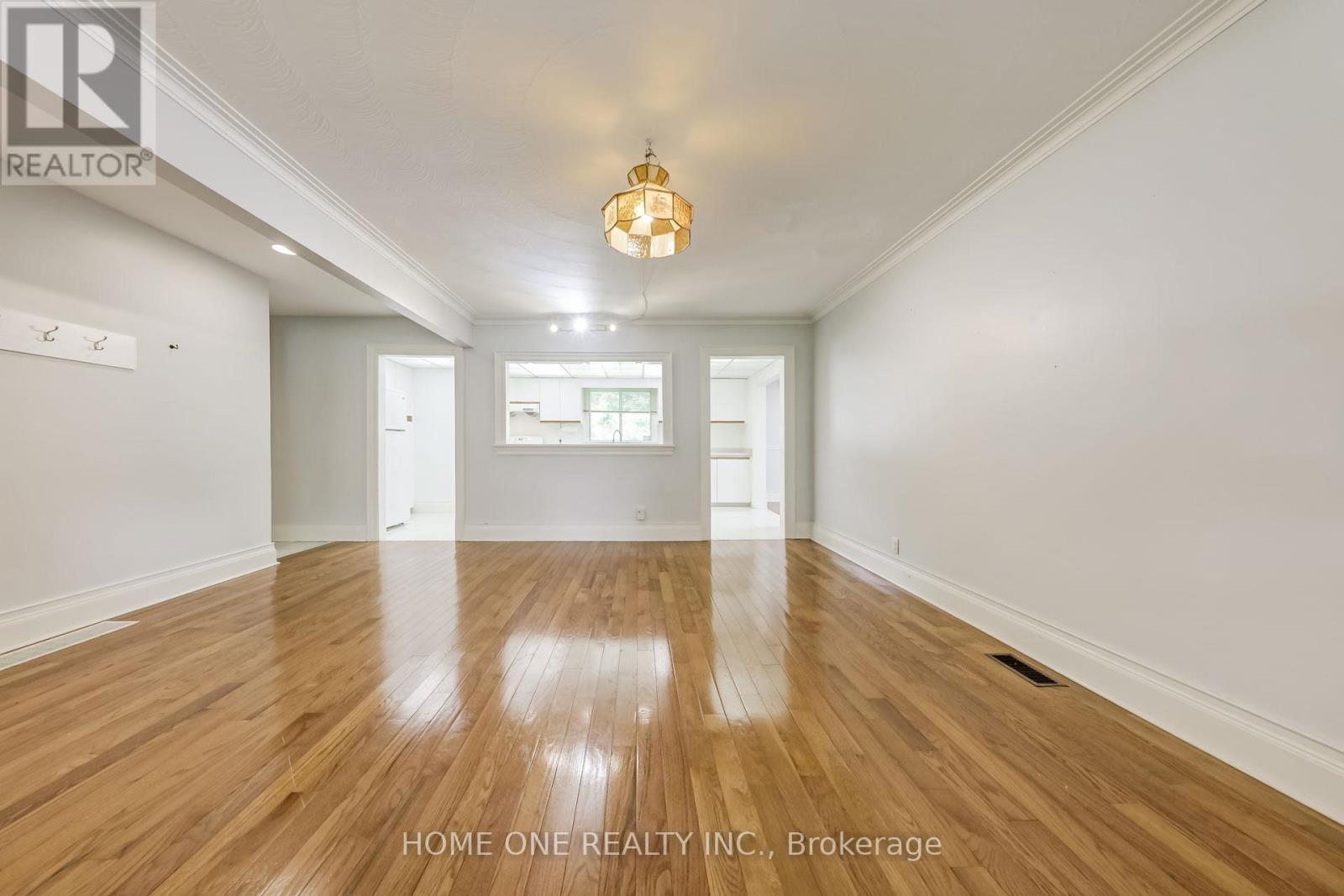 Main Fl - 56 Fergus Avenue, Richmond Hill, Ontario  L4E 3C1 - Photo 11 - N12385779