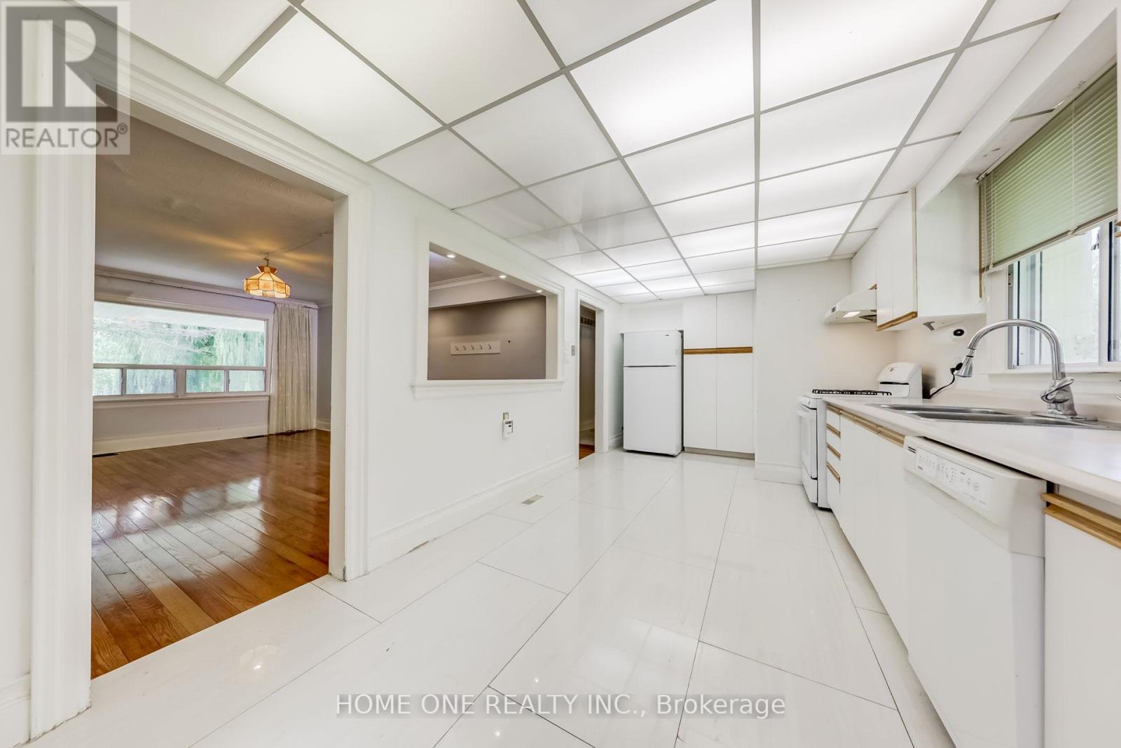 Main Fl - 56 Fergus Avenue, Richmond Hill, Ontario  L4E 3C1 - Photo 17 - N12385779