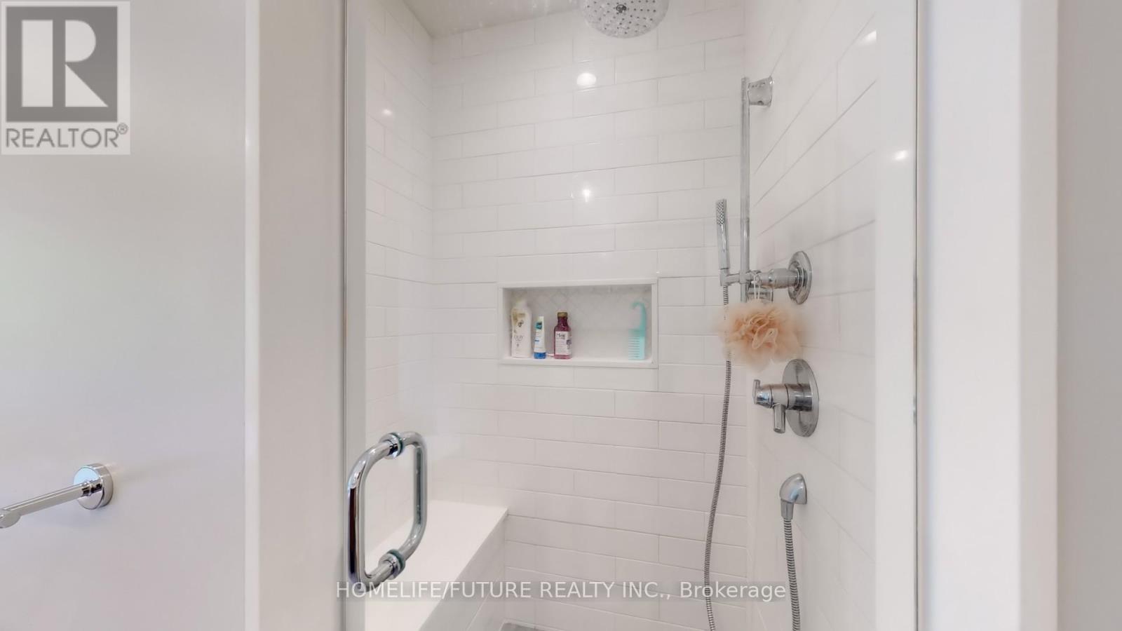5556 Vivian Road, Whitchurch-Stouffville, Ontario  L4A 3G9 - Photo 19 - N12385795