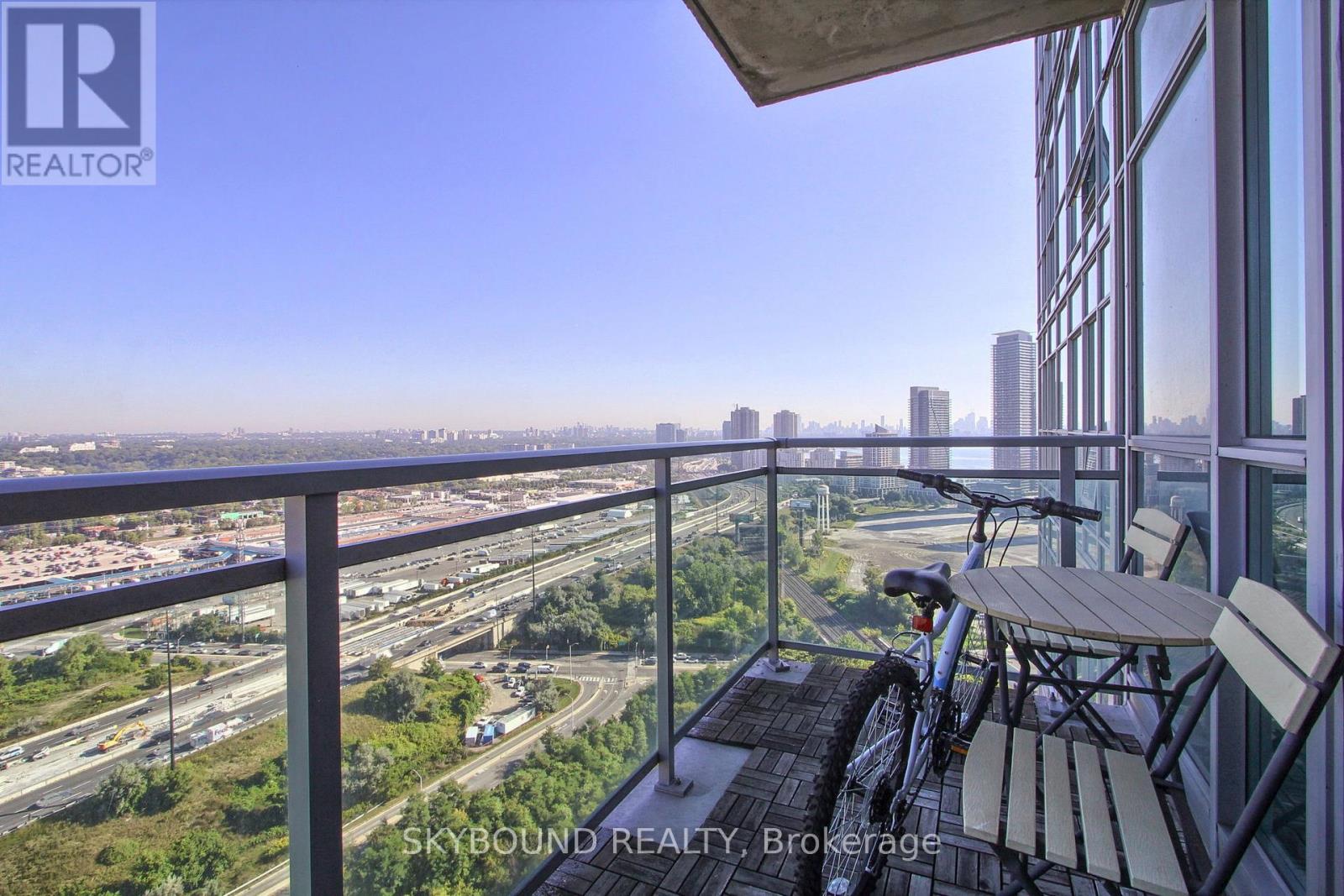 2723 - 165 Legion Road N, Toronto (Mimico), Ontario  M8Y 0B3 - Photo 21 - W12385774
