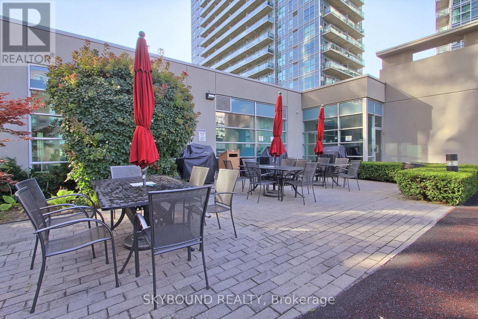 2723 - 165 Legion Road N, Toronto (Mimico), Ontario  M8Y 0B3 - Photo 33 - W12385774
