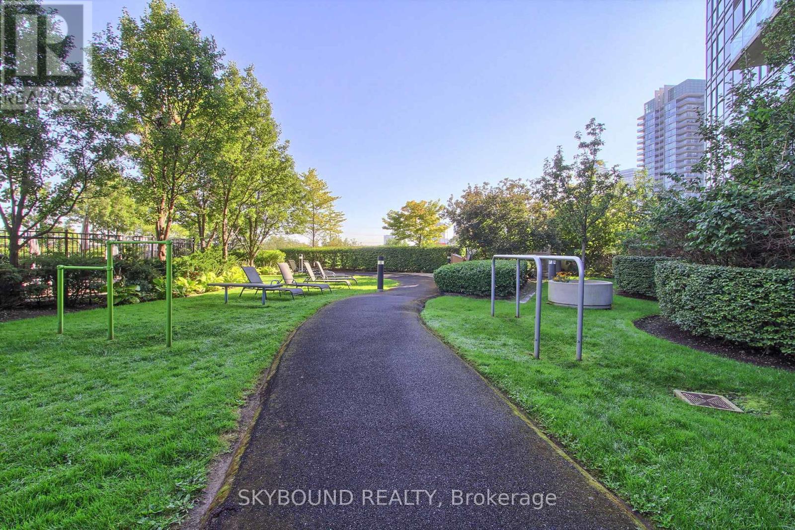 2723 - 165 Legion Road N, Toronto (Mimico), Ontario  M8Y 0B3 - Photo 36 - W12385774