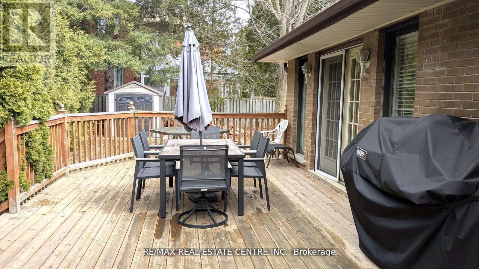 2260 Oneida Crescent, Mississauga, Ontario  L5C 1V6 - Photo 37 - W12385789