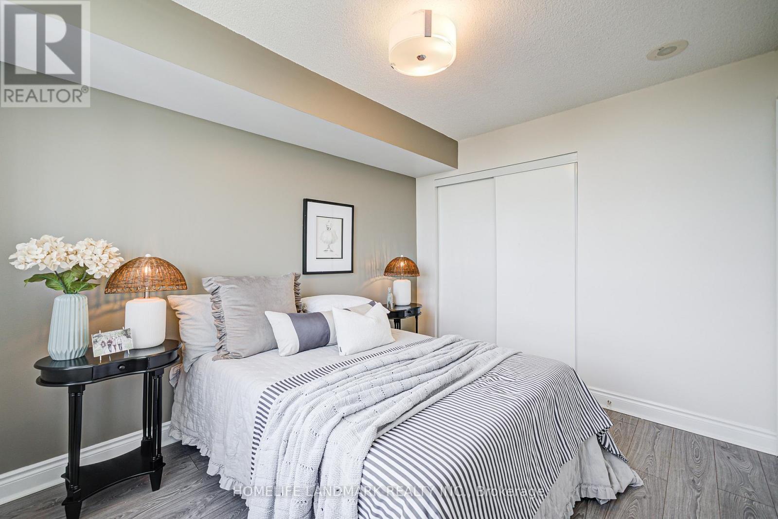 1011 - 15 Greenview Avenue, Toronto (Newtonbrook West), Ontario  M2M 4M7 - Photo 19 - C12385808