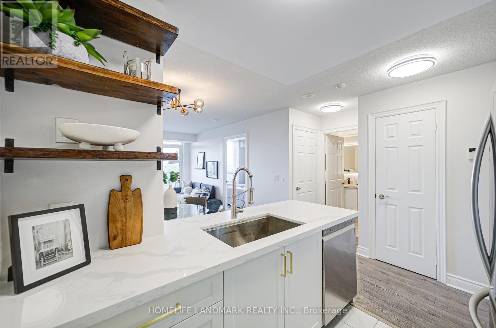 1011 - 15 Greenview Avenue, Toronto (Newtonbrook West), Ontario  M2M 4M7 - Photo 9 - C12385808