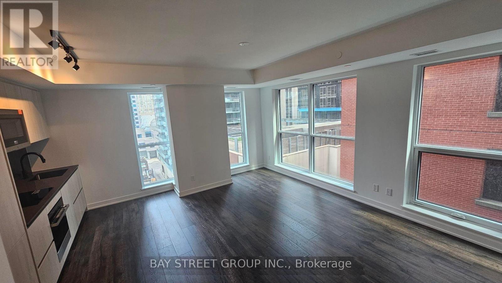 702 - 327 King Street W, Toronto (Waterfront Communities), Ontario  M5V 0W7 - Photo 15 - C12385813