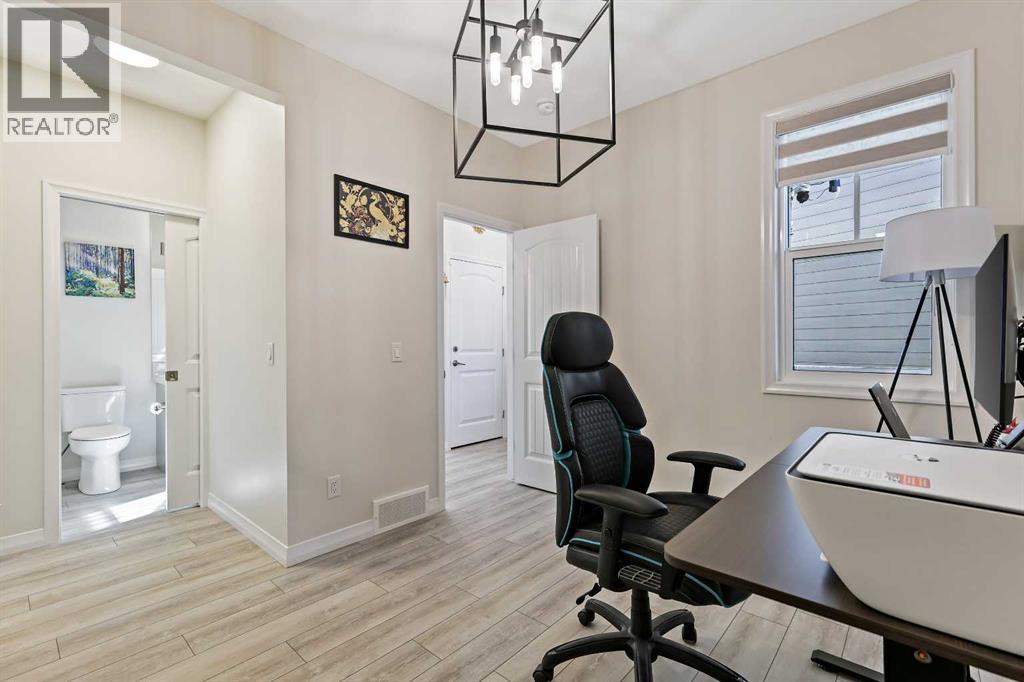100 Magnolia Crescent Se, Calgary, Alberta  T3M 3M9 - Photo 17 - A2250499