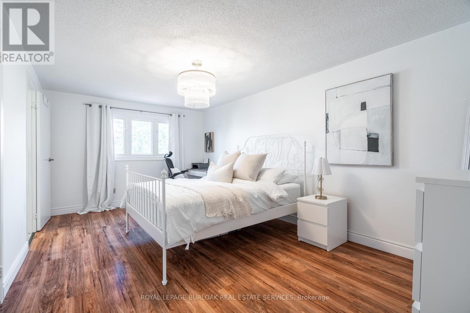 522 Roseheath Drive, Milton (Bm Bronte Meadows), Ontario  L9T 4V6 - Photo 14 - W12385816