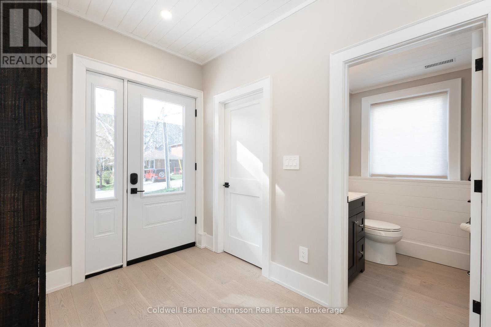 32 Church Street, Huntsville, Ontario  P1H 1G8 - Photo 5 - X12385835