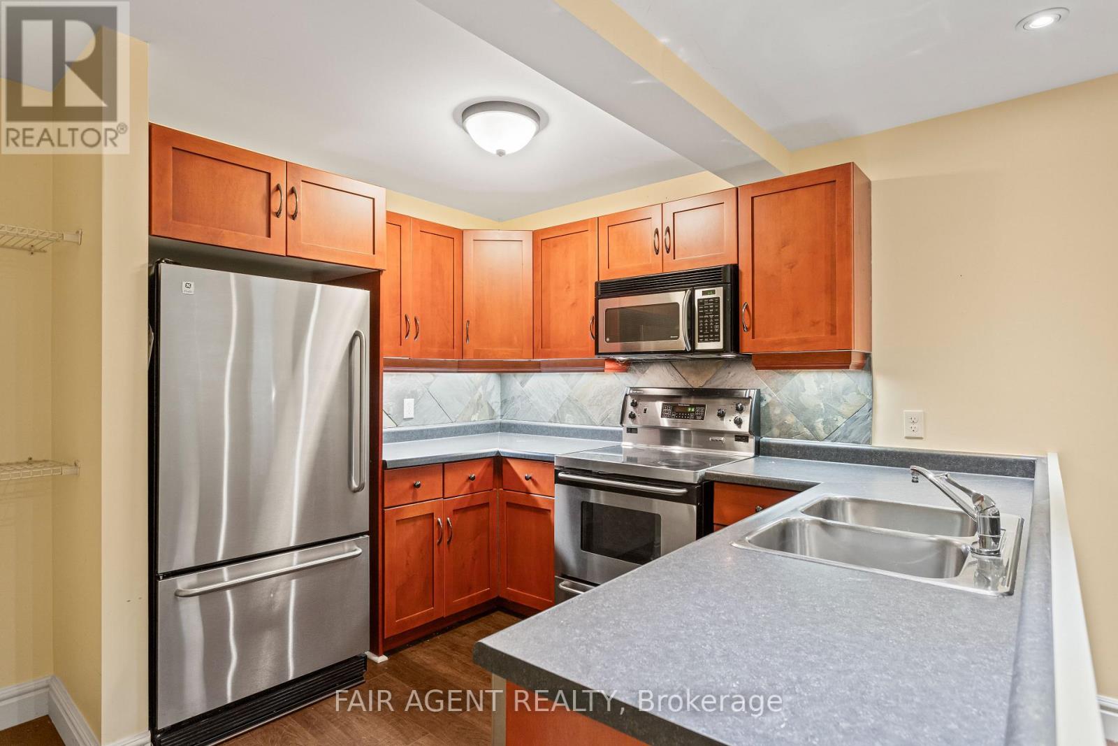 26 Daly Avenue, Stratford, Ontario  N5A 1B8 - Photo 36 - X12385850