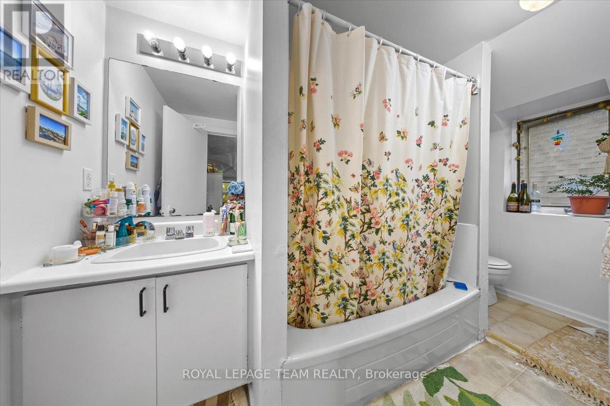 152 Glebe Avenue, Ottawa, Ontario  K1S 2C5 - Photo 18 - X12385849
