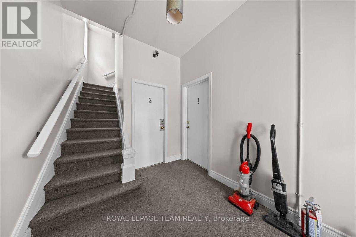 152 Glebe Avenue, Ottawa, Ontario  K1S 2C5 - Photo 3 - X12385849