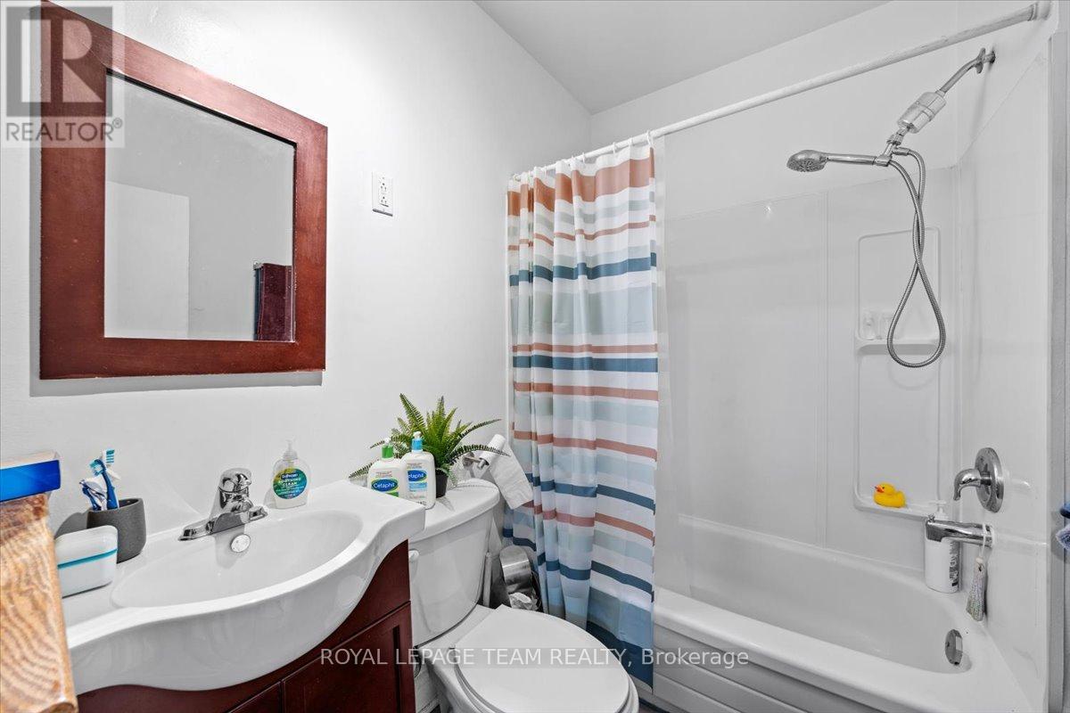 152 Glebe Avenue, Ottawa, Ontario  K1S 2C5 - Photo 8 - X12385849