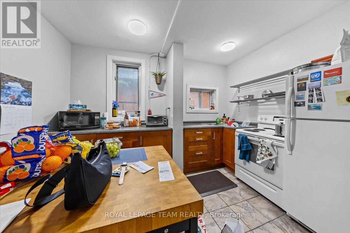 152 Glebe Avenue, Ottawa, Ontario  K1S 2C5 - Photo 9 - X12385849