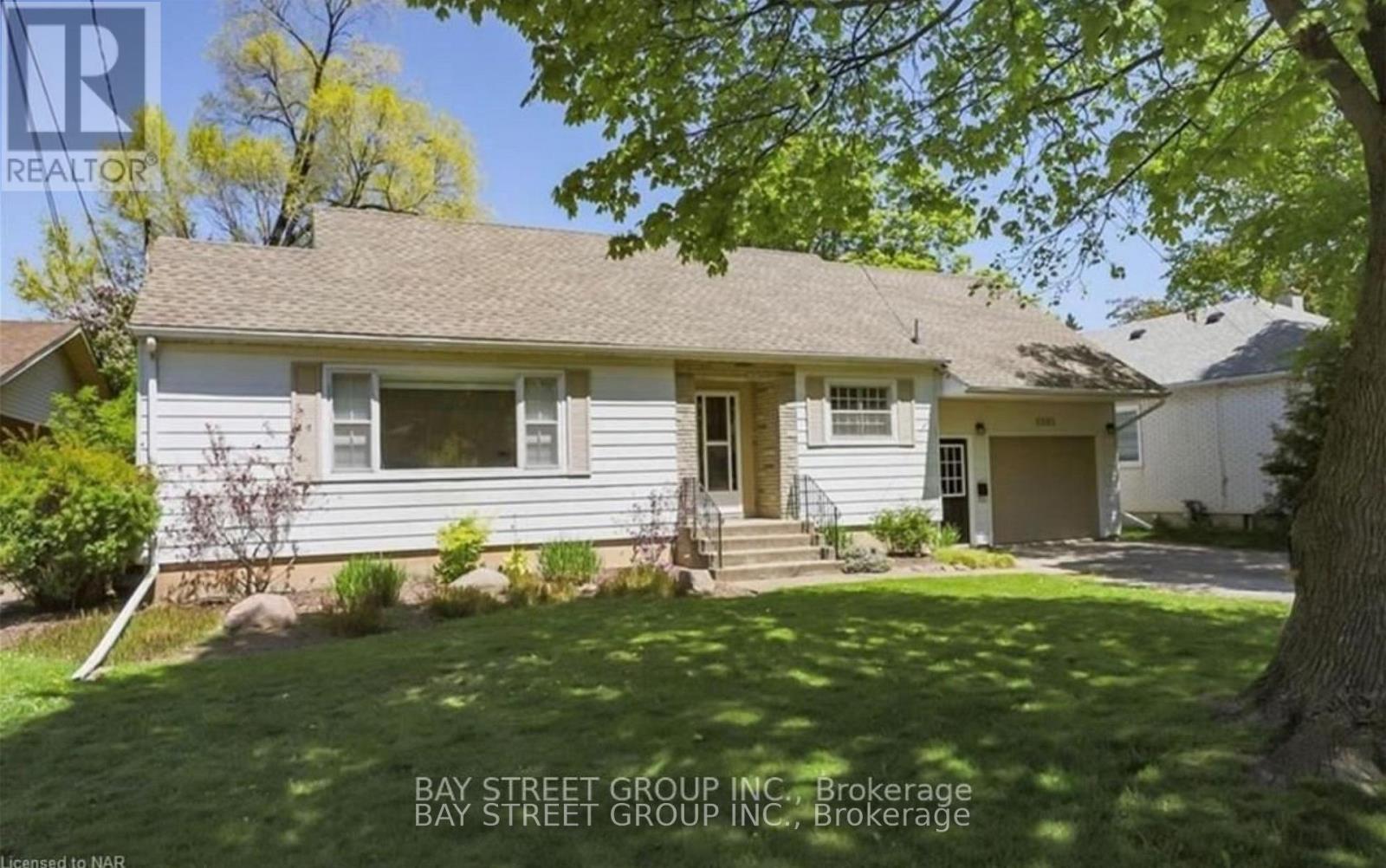 6565 STAMFORD GREEN DRIVE, Niagara Falls, Ontario