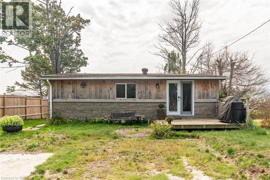 Property at 22 ERIEVIEW Lane image 1