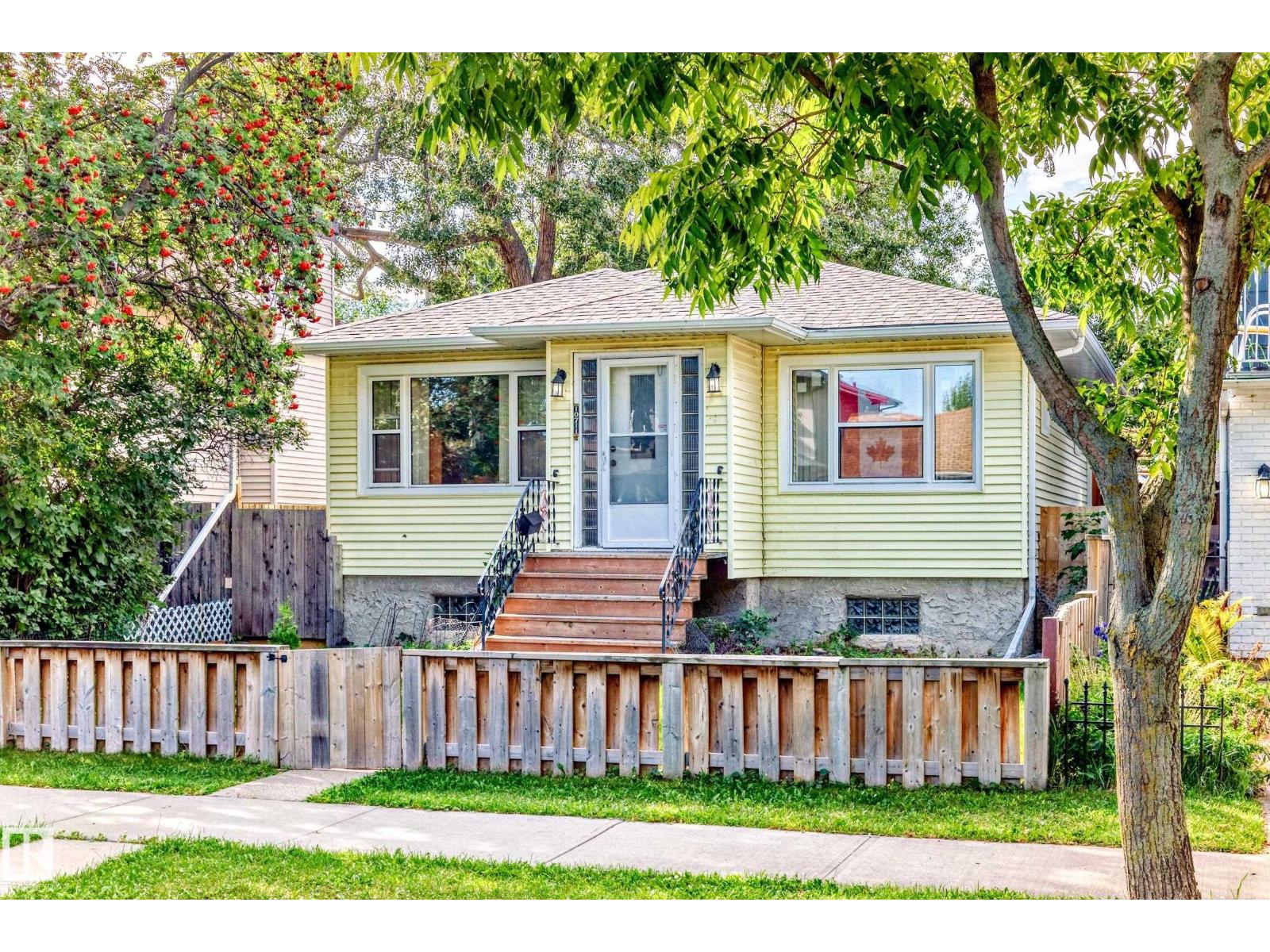 10711 72 Av Nw, Edmonton, Alberta  T6E 1A2 - Photo 3 - E4456223