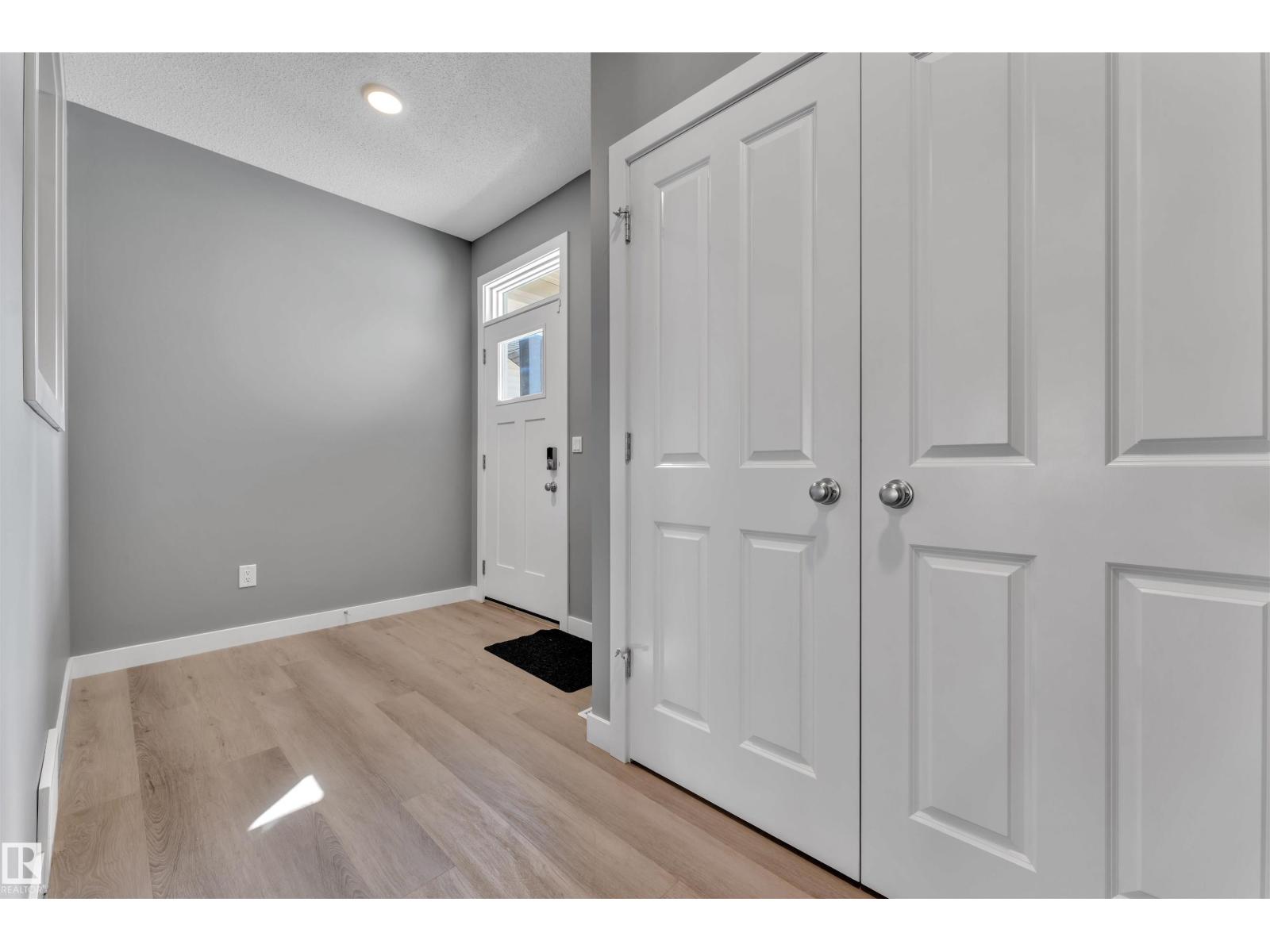 332 35 Av Nw, Edmonton, Alberta  T6T 2P8 - Photo 6 - E4456509