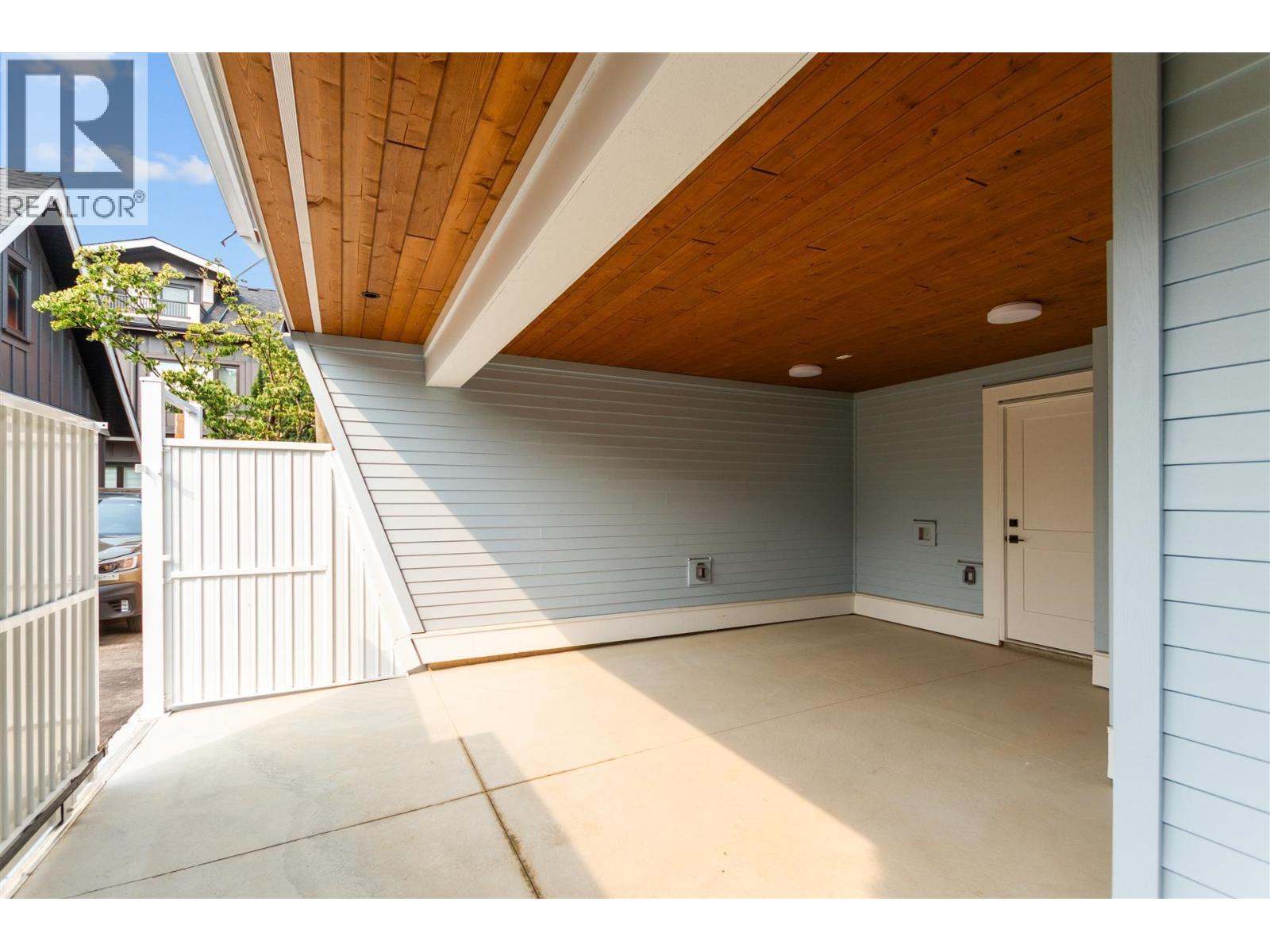 1926 WILLIAM STREET, vancouver, British Columbia