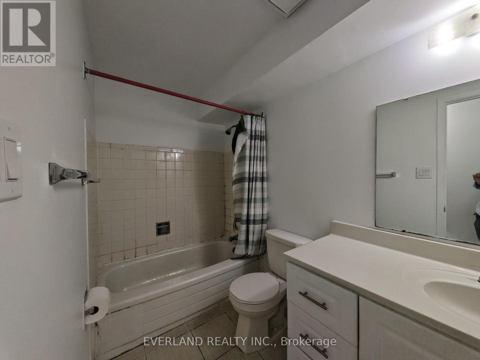 18 Camberley Court, Toronto, Ontario  M1B 2S6 - Photo 12 - E12385824