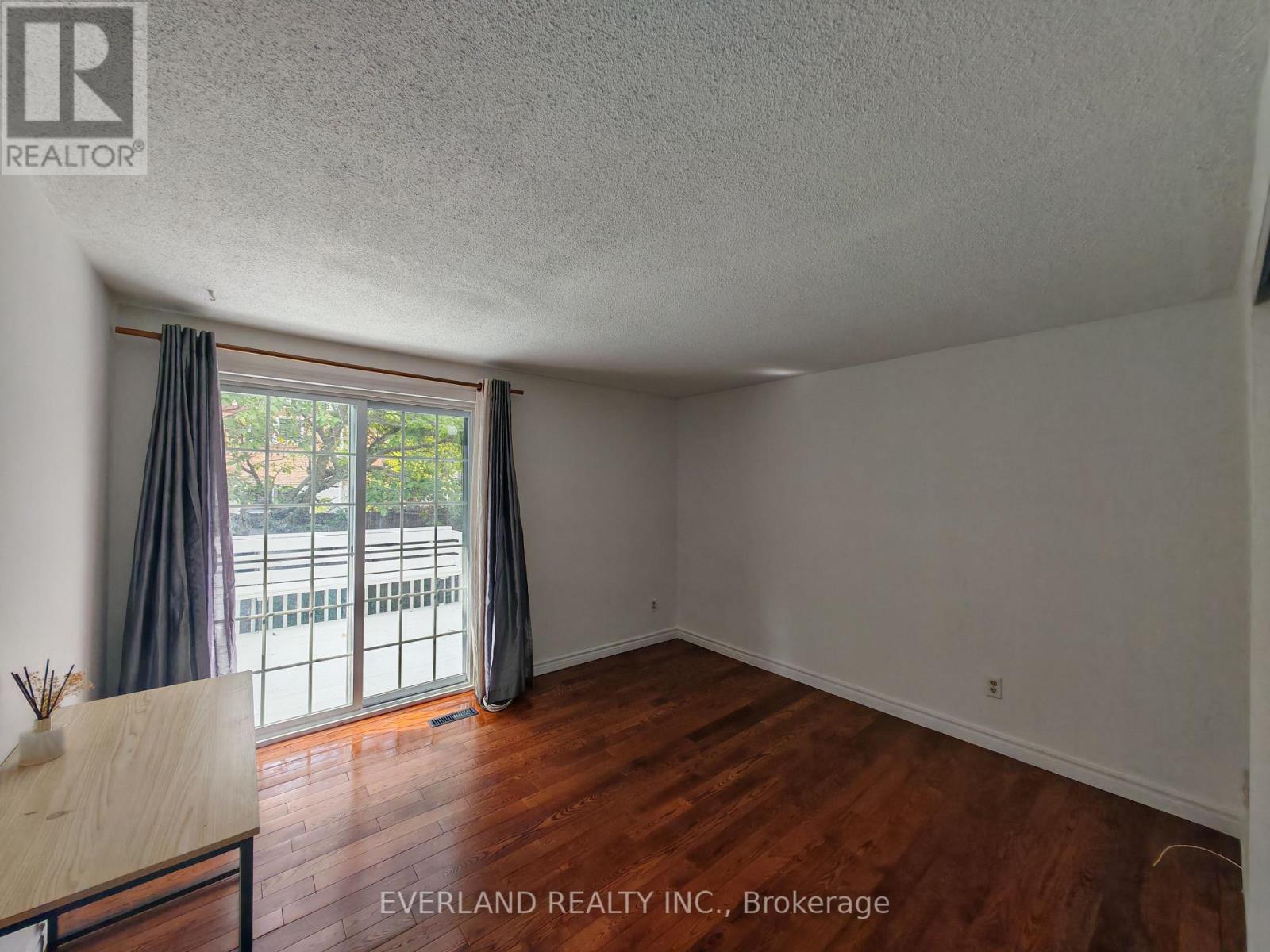18 Camberley Court, Toronto, Ontario  M1B 2S6 - Photo 6 - E12385824