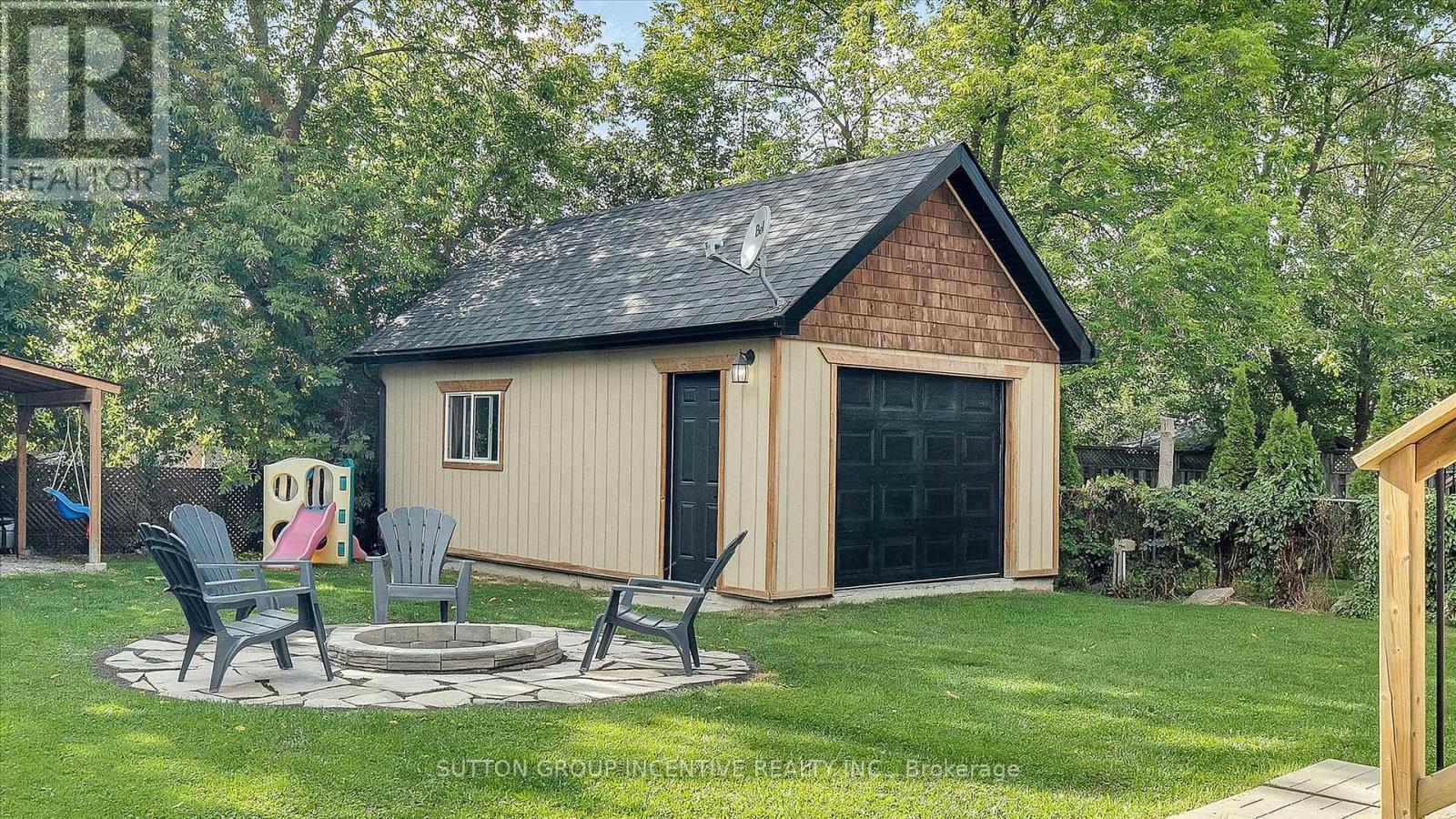 844 Trivetts Road, Georgina (Historic Lakeshore Communities), Ontario  L4P 3E9 - Photo 38 - N12385730