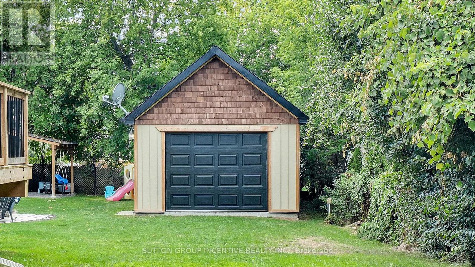 844 Trivetts Road, Georgina (Historic Lakeshore Communities), Ontario  L4P 3E9 - Photo 37 - N12385730