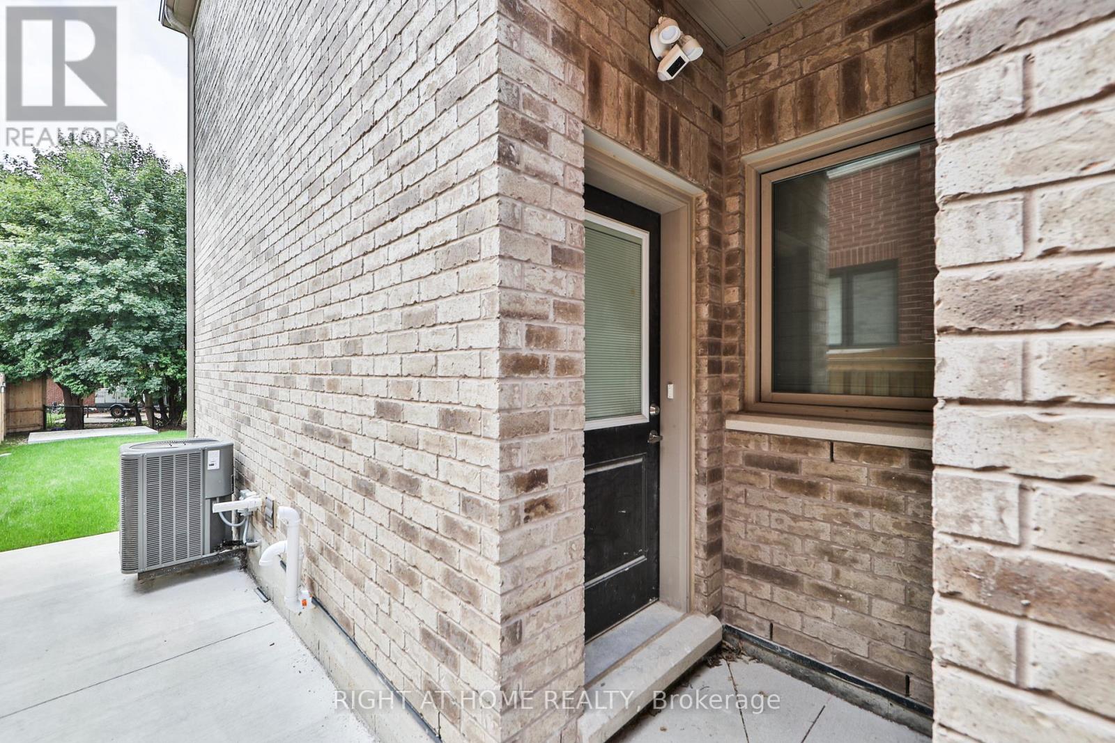 54 Workgreen Park Way Parkway, Brampton (Bram West), Ontario  L6Y 6J5 - Photo 30 - W12385827