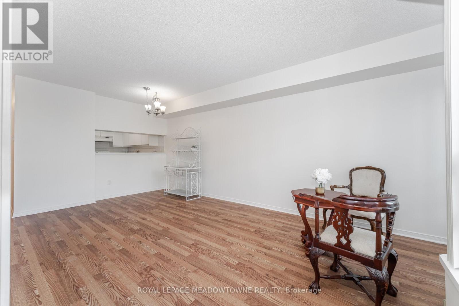 406 - 75 King Street E, Mississauga, Ontario  L5A 4G5 - Photo 20 - W12385839