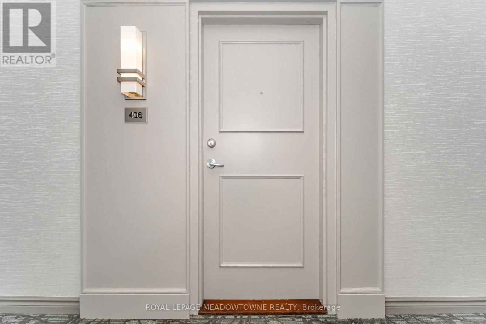 406 - 75 King Street E, Mississauga, Ontario  L5A 4G5 - Photo 5 - W12385839