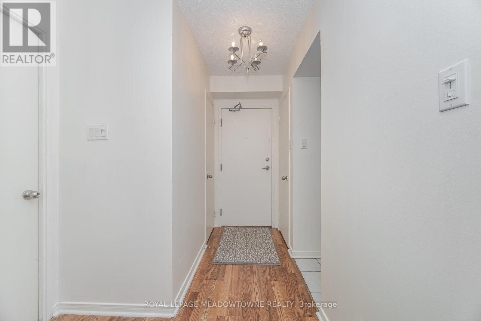 406 - 75 King Street E, Mississauga, Ontario  L5A 4G5 - Photo 6 - W12385839
