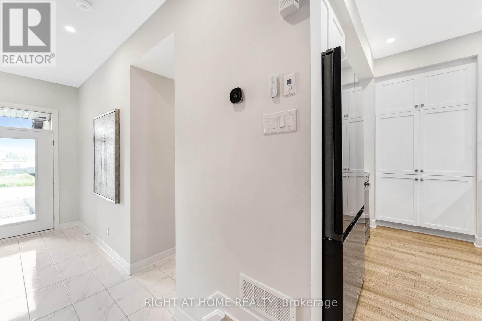 974 Acoustic Way, Ottawa, Ontario  K4M 0R1 - Photo 3 - X12385853