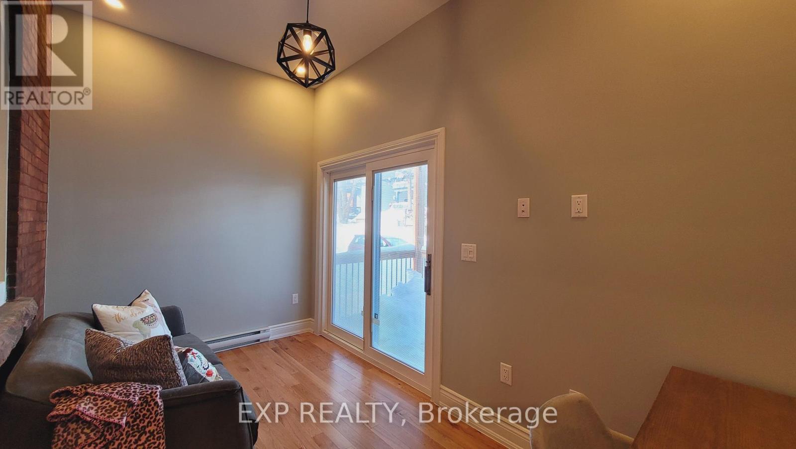 103 - 157-159 James Street, Ottawa, Ontario  K1R 5M4 - Photo 5 - X12385861