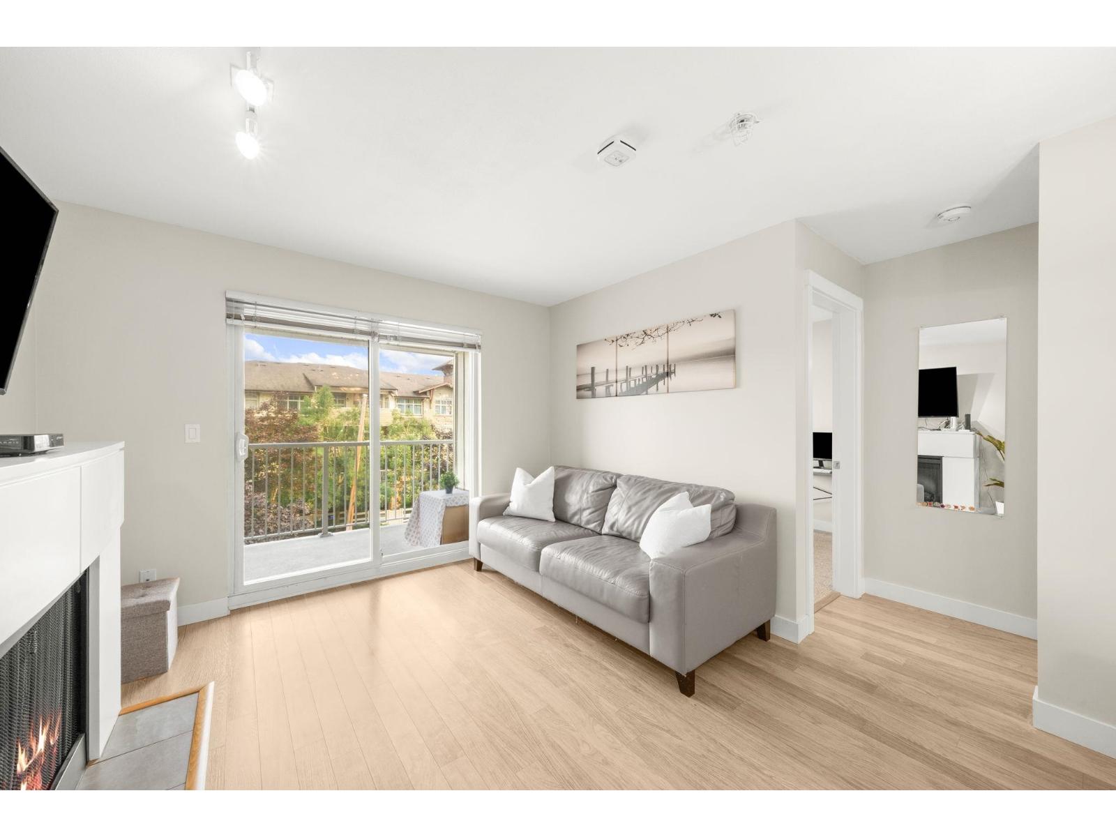 305 19388 65 Avenue, Surrey, British Columbia  V4N 5S1 - Photo 3 - R3044251
