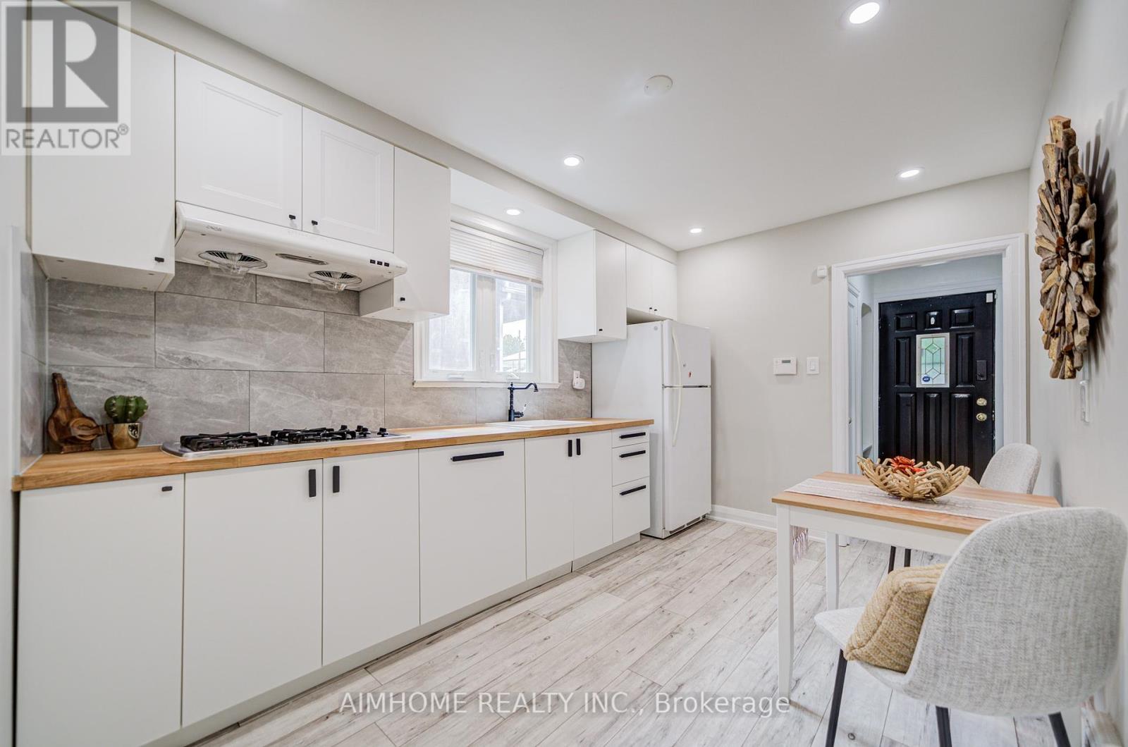 5 Macey Avenue, Toronto, Ontario  M1L 2T6 - Photo 6 - E12385373