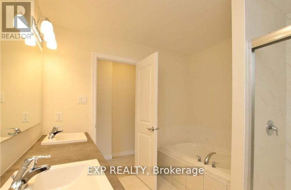 18 Rookie Crescent, Ottawa, Ontario  K2V 0R9 - Photo 12 - X12385873