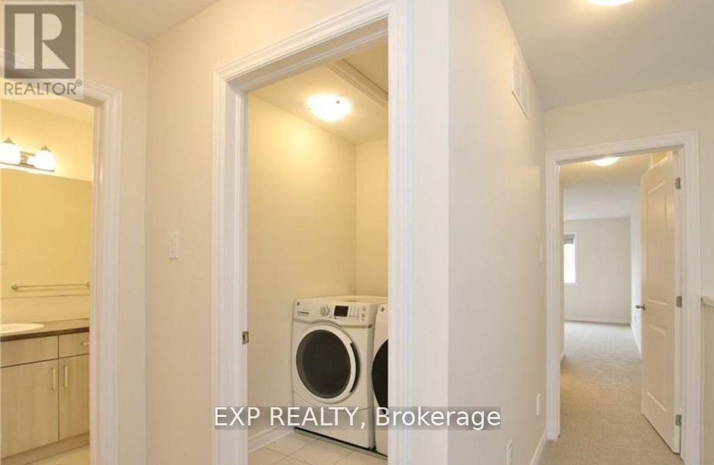 18 Rookie Crescent, Ottawa, Ontario  K2V 0R9 - Photo 13 - X12385873