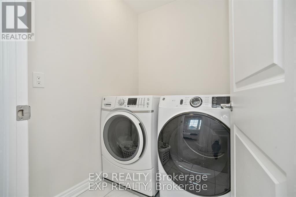 18 Rookie Crescent, Ottawa, Ontario  K2V 0R9 - Photo 14 - X12385873