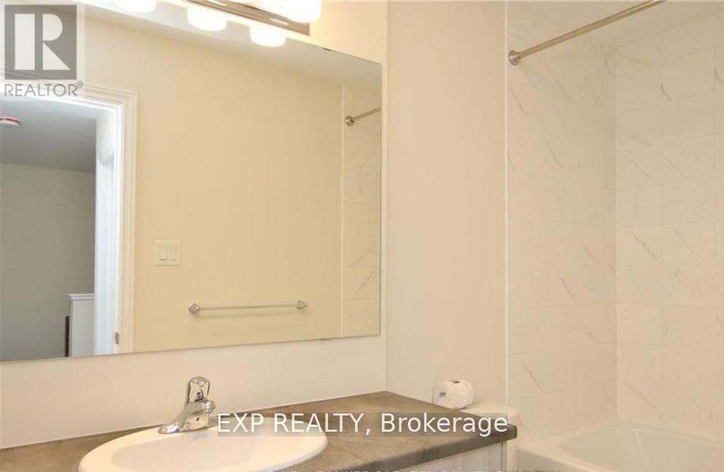 18 Rookie Crescent, Ottawa, Ontario  K2V 0R9 - Photo 20 - X12385873