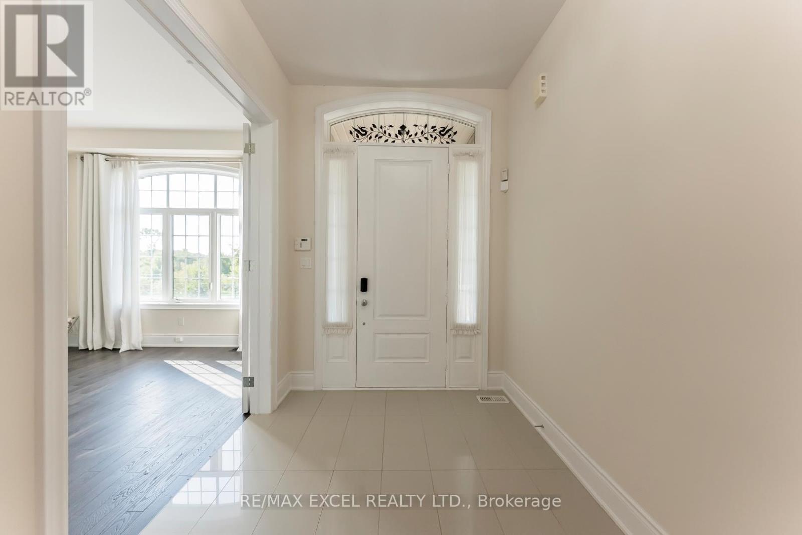 21 Paradise Valley Trail, King (Nobleton), Ontario  L7B 0A5 - Photo 7 - N12382927